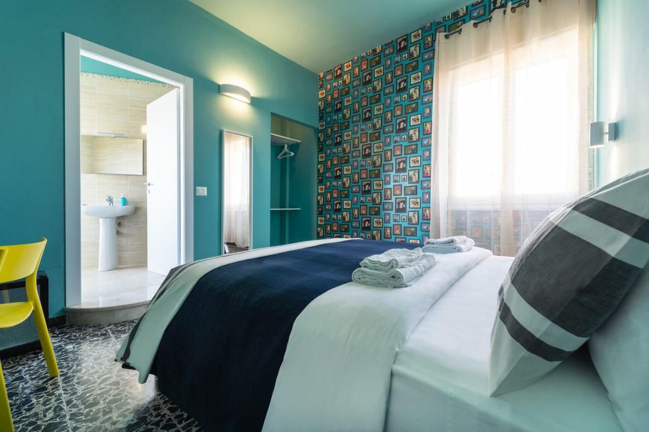 Budget Rooms Carbonazzi 17 Кальяри Экстерьер фото
